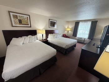 Room, 2 Queen Beds, Non Smoking (Pet-friendly)