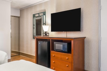 Room, 2 Double Beds, Non Smoking (Exterior Entrance)