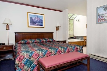 Standard Room, 1 Queen Bed, Non Smoking