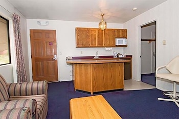 Standard Room, 1 Queen Bed, Non Smoking