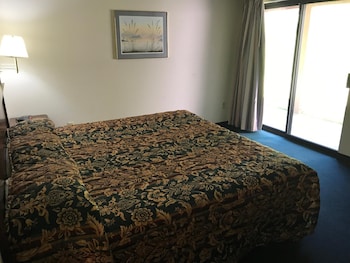 Standard Room, 1 Queen Bed, Non Smoking