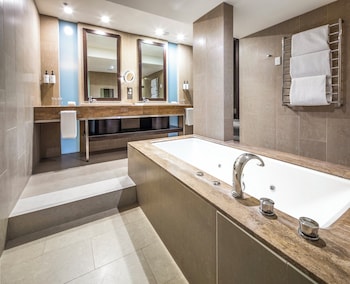 Signature Suite