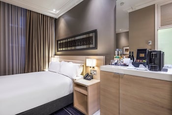 Classic Room, 1 Queen Bed