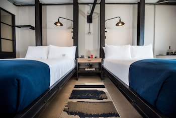 Standard Room, 2 Double Beds, Accessible