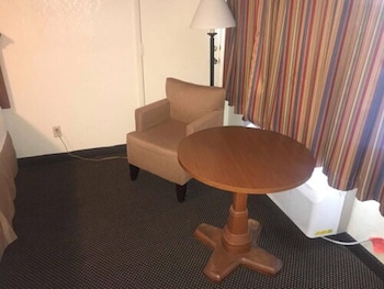 Room, 2 Queen Beds, Non Smoking