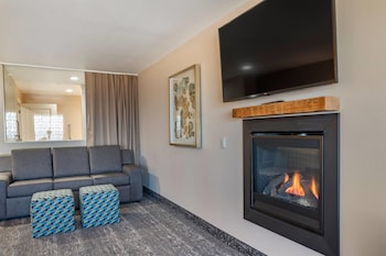Suite, 1 King Bed with Sofa bed, Accessible, Non Smoking