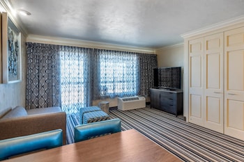 Suite, Multiple Beds, Non Smoking (Efficiency)