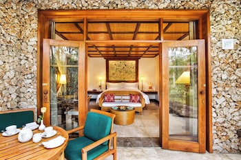 Luxury Room, Garden View (Lanai)