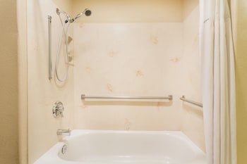 Studio Suite, 1 King Bed, Non Smoking, Pool View