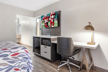 Deluxe Room, 1 King Bed, Accessible, Non Smoking