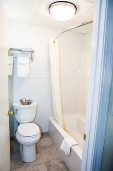 Standard Room, 2 Queen Beds, Non Smoking