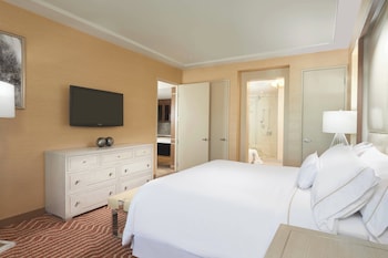 Executive Suite, 1 Bedroom (View)