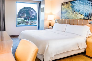 Room, 2 Double Beds (View)