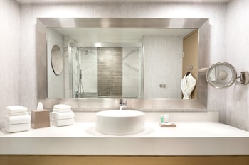 Room, 2 Double Beds (View)