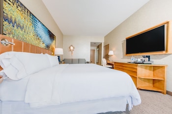 Traditional Room, 1 King Bed (Hearing Accessible)