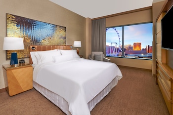 Premium Room, 1 King Bed (Mobility/Hearing Accessible, Tub)