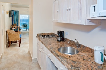 Deluxe Island View Studio