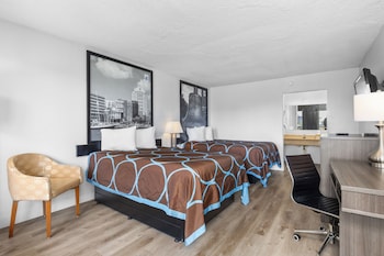 Standard Room, 2 Double Beds, Pool Side