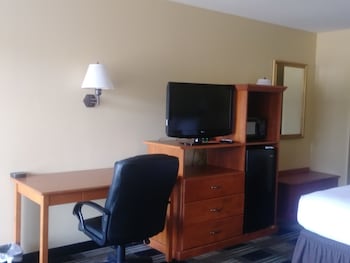 Single Room, 1 King Bed, Accessible