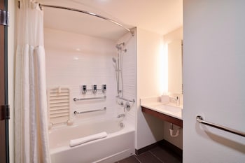 Room, 1 King Bed (Mobility/Hearing Access, Roll-in Shwr)