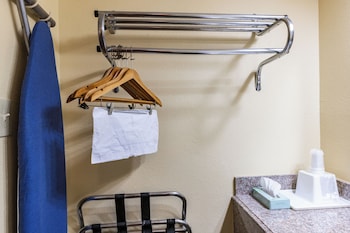 Standard Room, 2 Queen Beds
