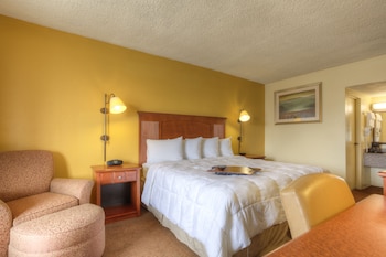 Standard Room, 1 King Bed, Non Smoking