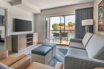 Condo, 2 Bedrooms