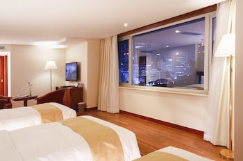 Deluxe Triple Room