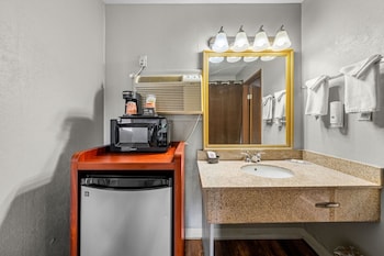 Room, 1 Queen Bed, Non Smoking (Pet Friendly)
