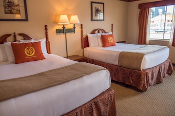 2 Queen Beds