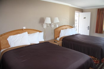 Standard Room, 2 Queen Beds