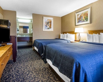 Standard Room, 2 Queen Beds, Non Smoking