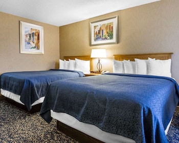 Standard Room, 2 Queen Beds, Non Smoking