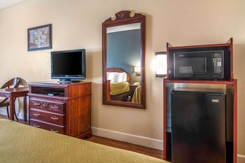 Standard Room, 2 Queen Beds, Smoking