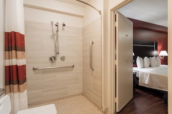 Deluxe Room, 1 Double Bed, Accessible, Non Smoking (Roll-In Shower)