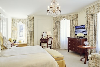 Deluxe Double Room (village side)