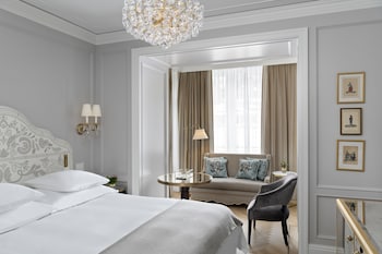 Deluxe Double Room (village side)
