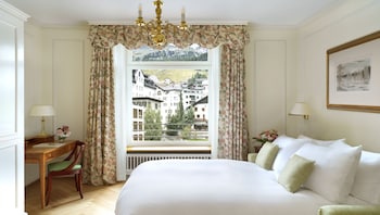 Junior Suite (village side)