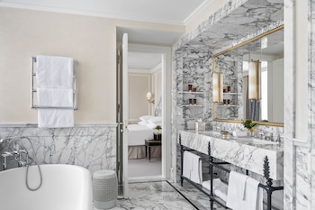 Suite (St Moritz)