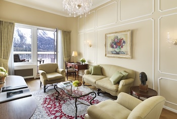 Suite (Palace)