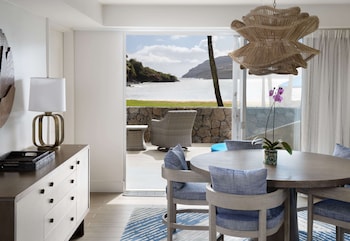 King Oceanfront Lanai Suite