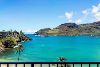King Oceanfront Lanai Suite