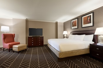 Room, 1 King Bed, Accessible, Corner (Hearing)
