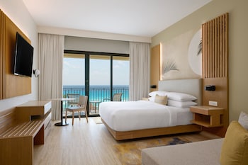 Ocean Front View, Guest Room, 1 King Bed