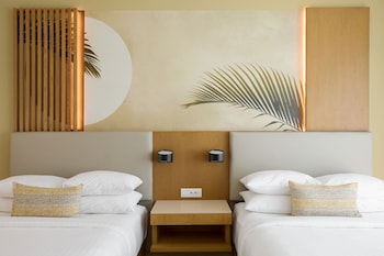 Ocean Front View, Guest Room, 2 Double Beds