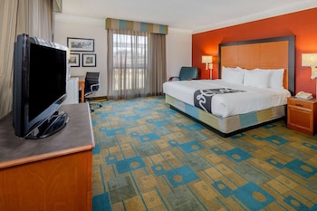 Room, 1 King Bed, Non Smoking (Mobility/Hearing Impaired Accessible)