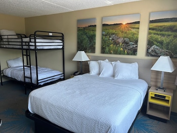Family Suite, Multiple Beds, Non Smoking (twin over twin bunk beds)