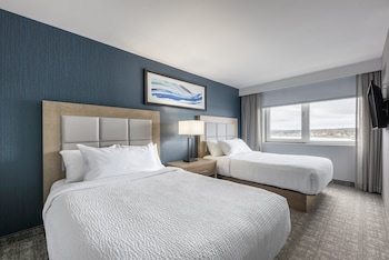 One-Bedroom Suite with Two Double Beds