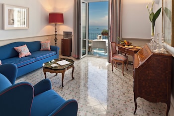 Regina Isabella Suite