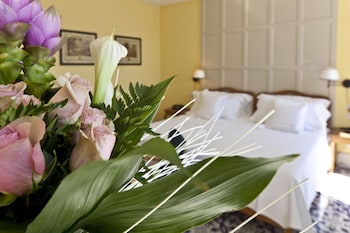 Standard Double or Twin Room, Sea View (Window)